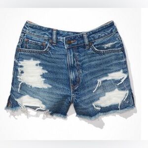 American Eagle Strigid Denim Mom Short Super High Rise 6 NWT